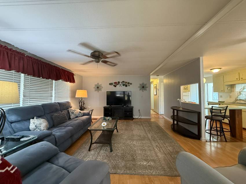 36 Kingsport Ave a Palmetto, FL Mobile or Manufactured Home for Sale